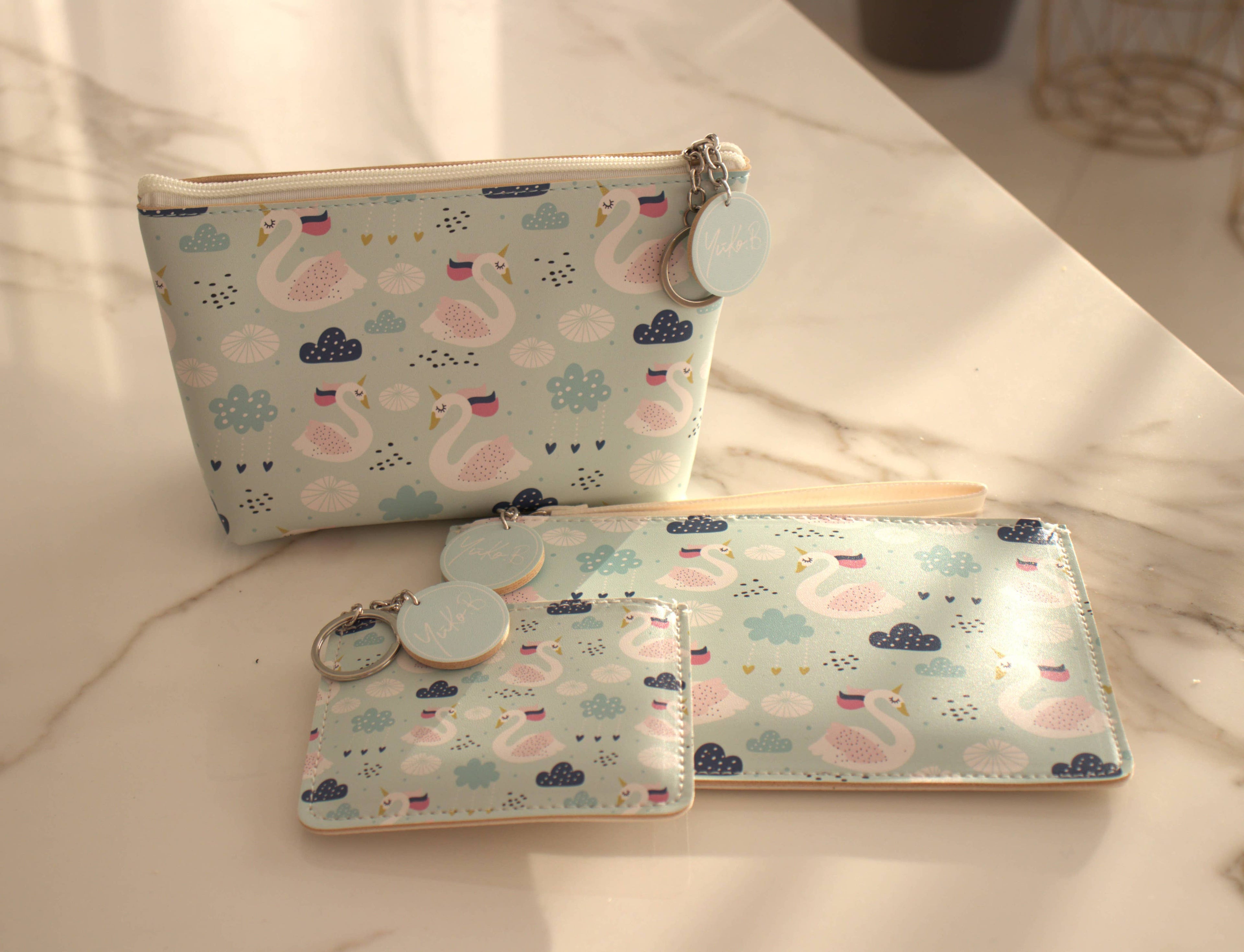 Carlie Coin Wallet - Swans